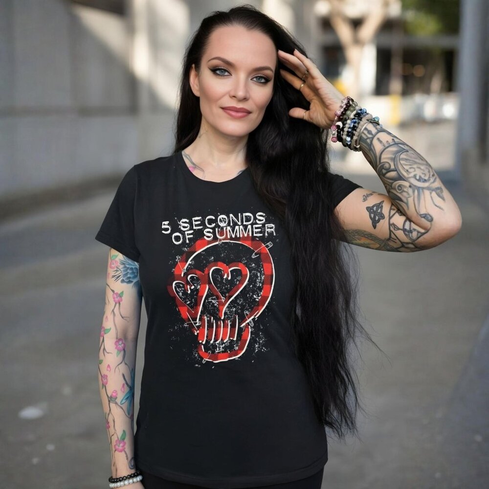5 Seconds of Summer ✦ Plaid Skull Graphic Tee ✦ Band Merch w/ Crewneck XS